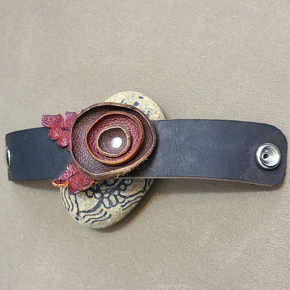 Leather bracelet